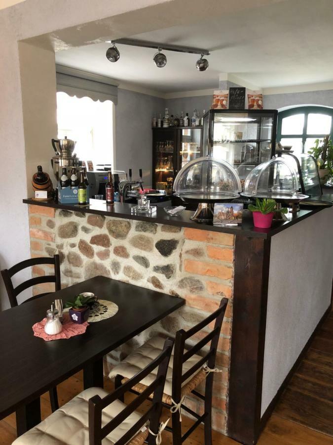 Alte Schule Cafe Und Pension Drehna ภายนอก รูปภาพ
